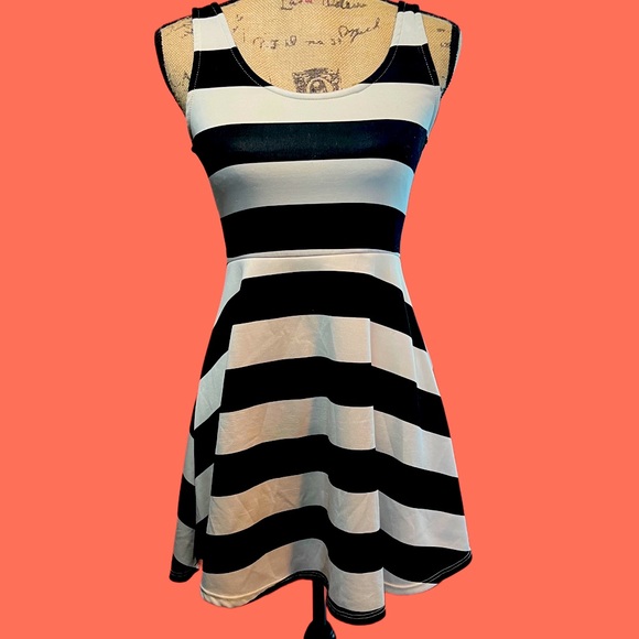Timing Dresses & Skirts - Black and cream minidress